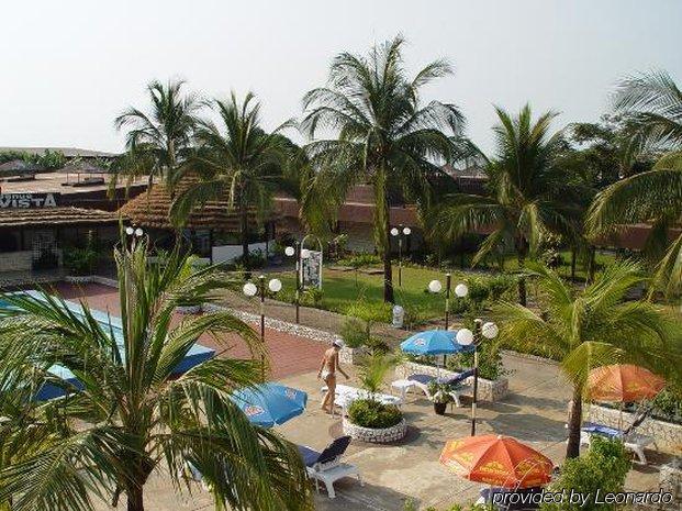 Riviera Royal Hotel Conakry Exterior foto